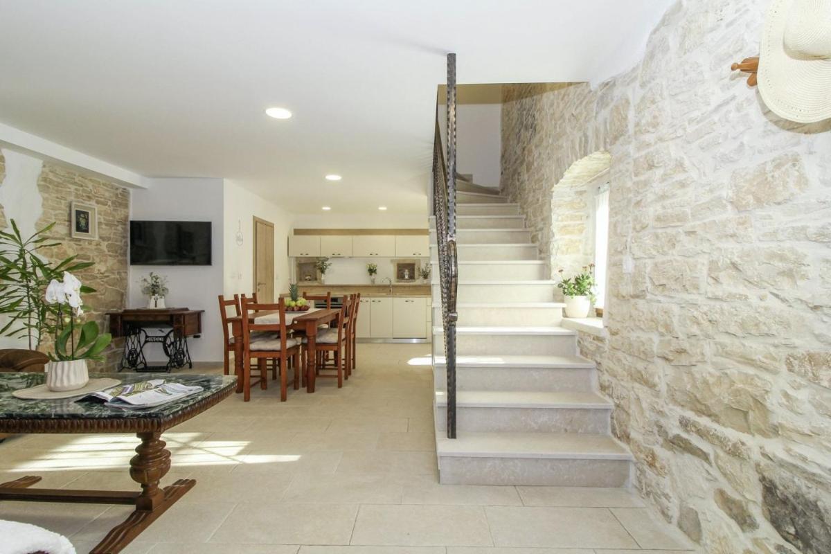 Villa Olea In Barat - Haus Fuer 6-8 Personen Канфанар Экстерьер фото