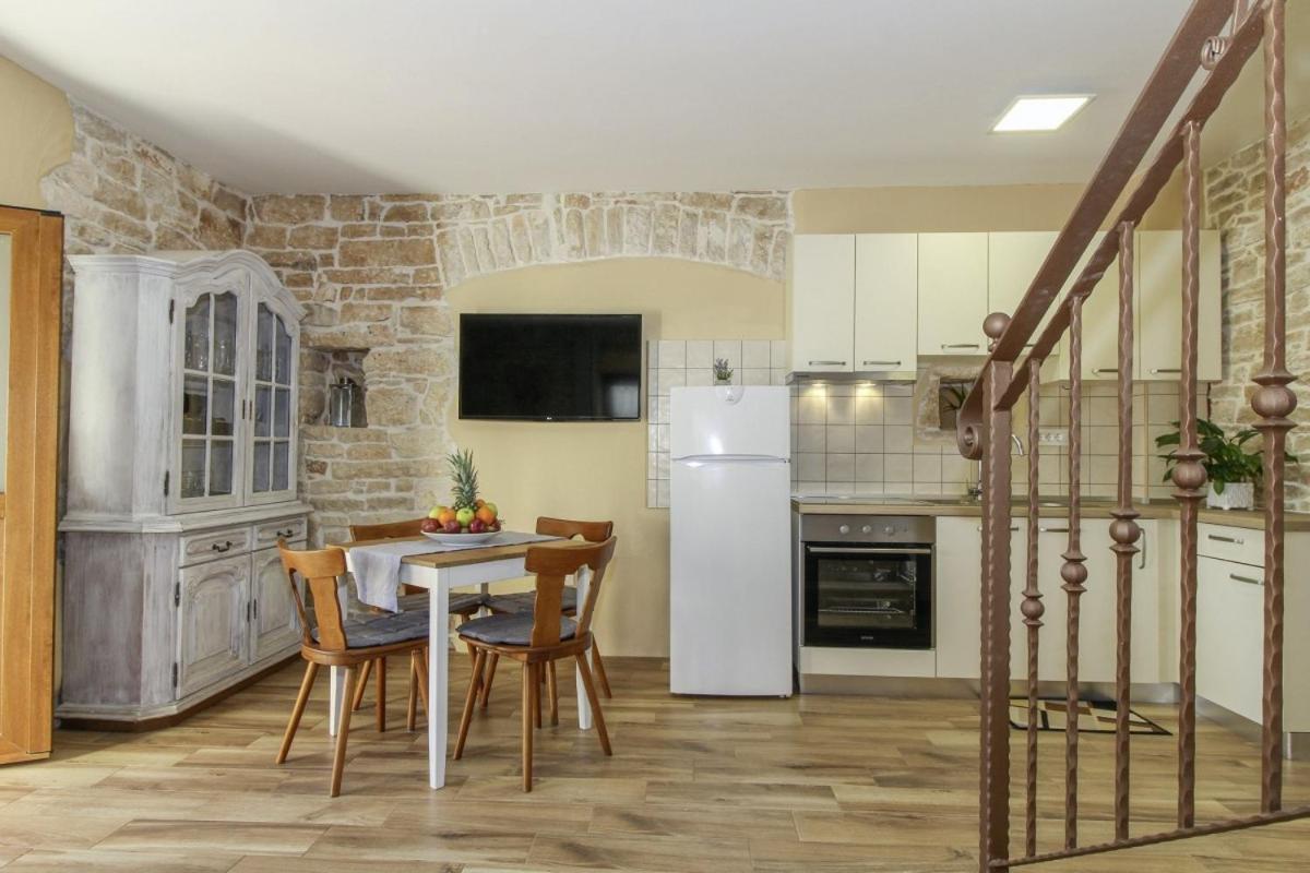 Villa Olea In Barat - Haus Fuer 6-8 Personen Канфанар Экстерьер фото
